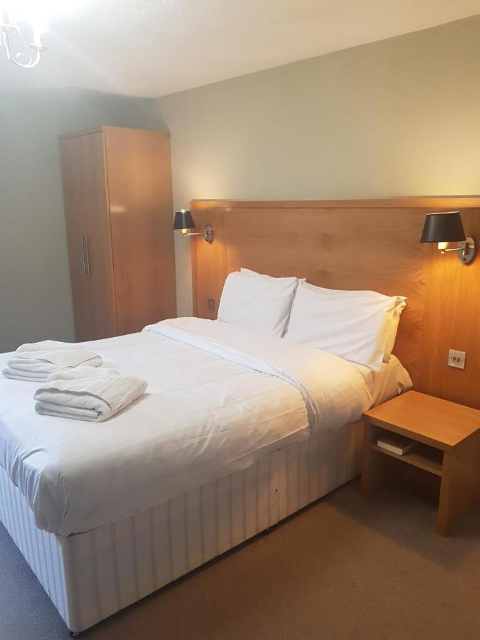Marsh Farm Hotel Swindon Exterior photo