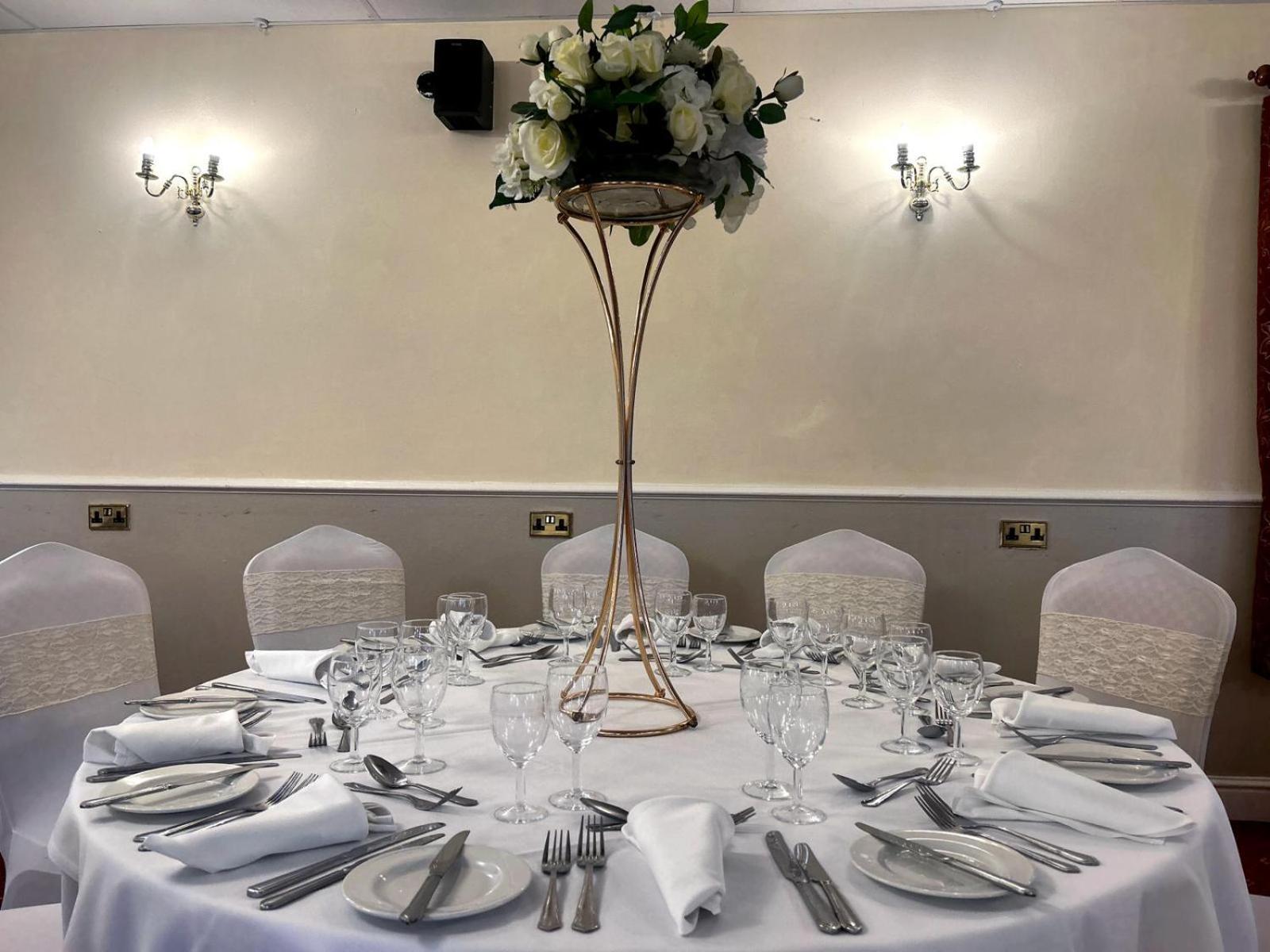 Marsh Farm Hotel Swindon Exterior photo