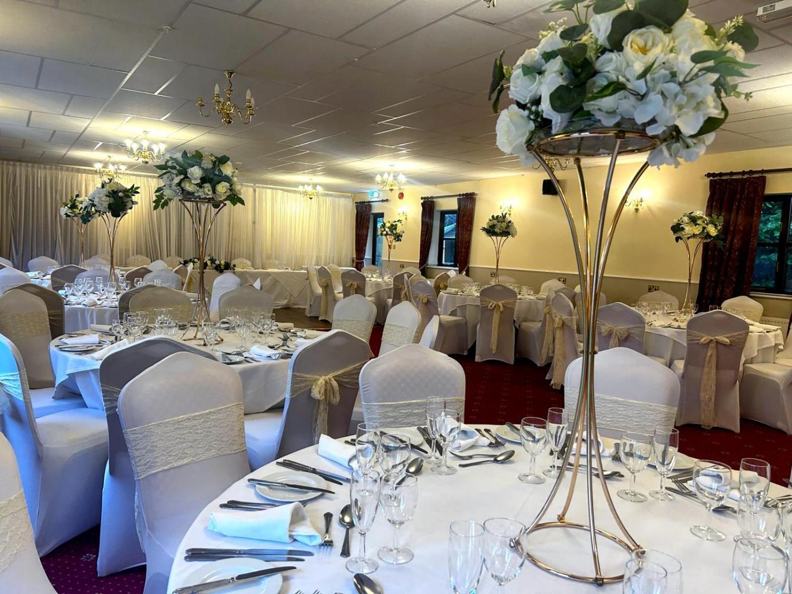 Marsh Farm Hotel Swindon Exterior photo