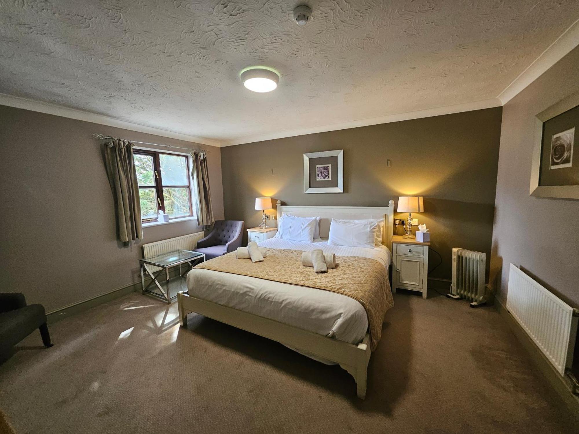 Marsh Farm Hotel Swindon Exterior photo