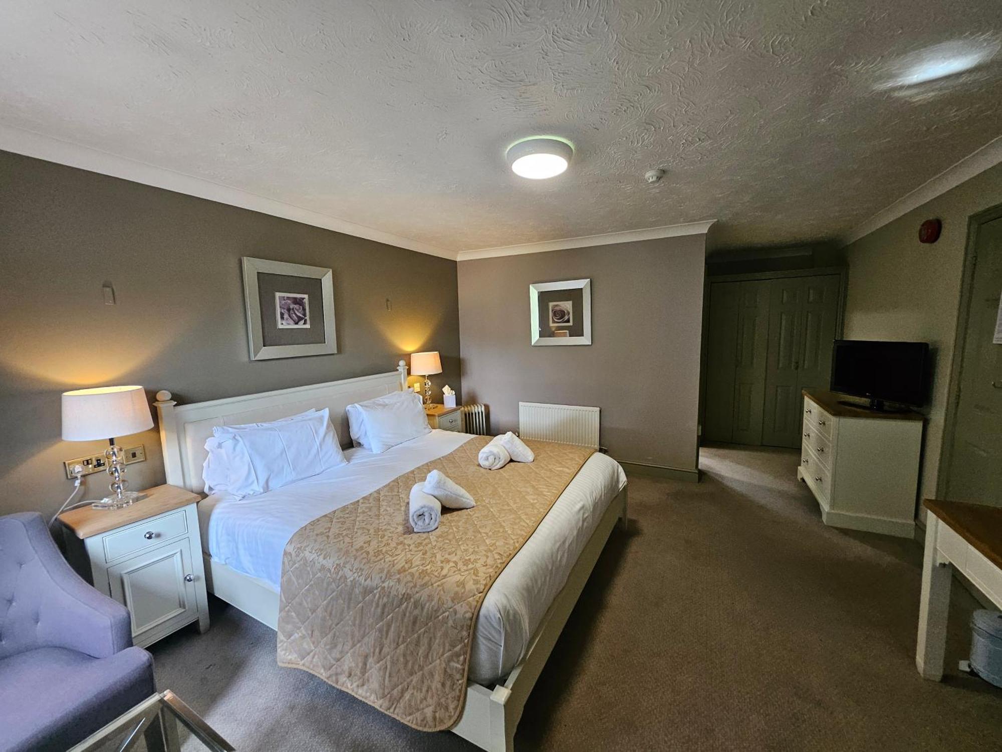 Marsh Farm Hotel Swindon Exterior photo