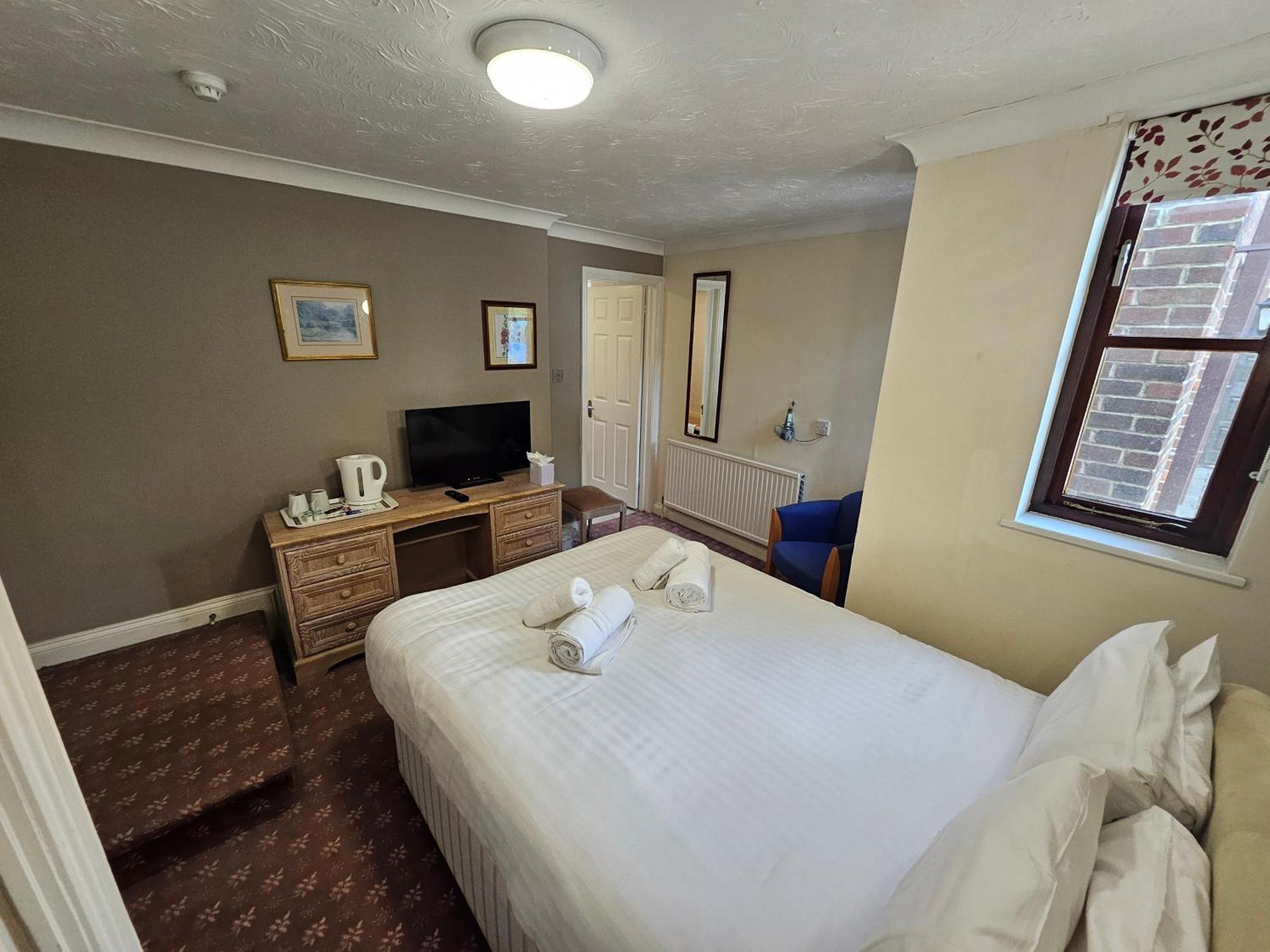 Marsh Farm Hotel Swindon Exterior photo
