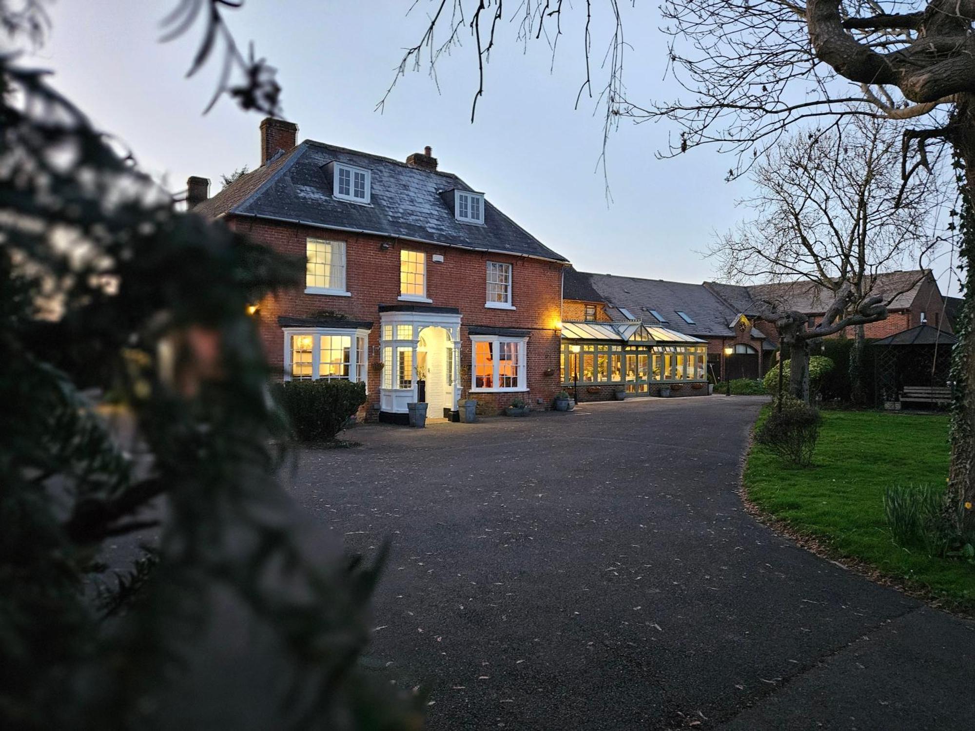 Marsh Farm Hotel Swindon Exterior photo
