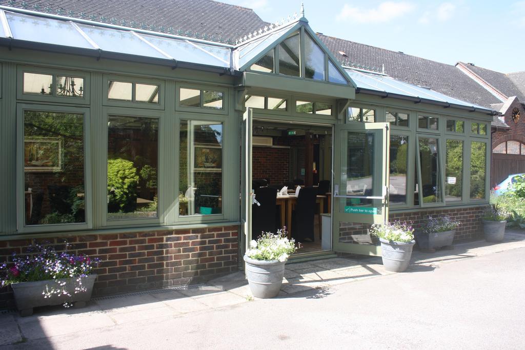 Marsh Farm Hotel Swindon Exterior photo