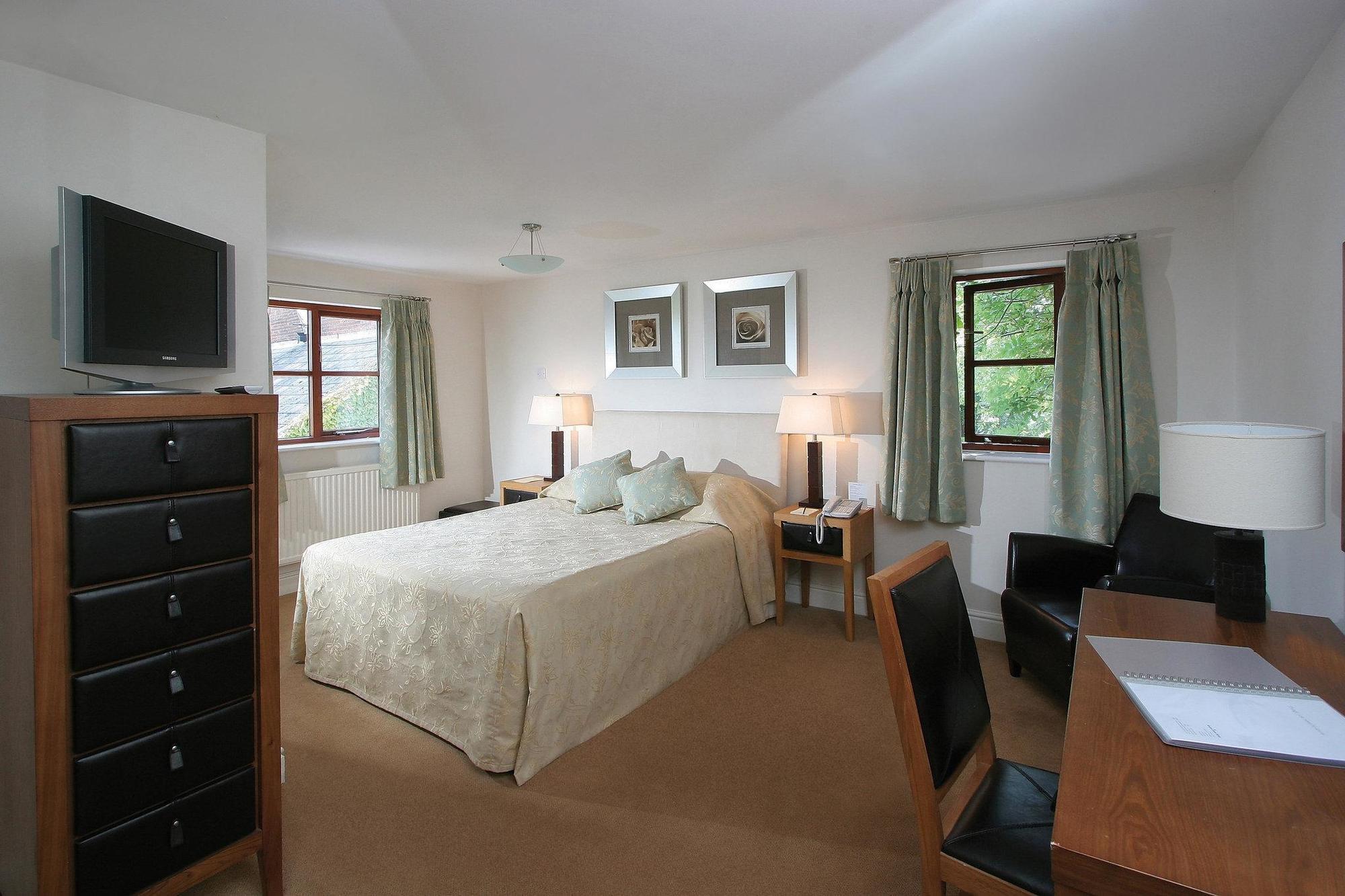 Marsh Farm Hotel Swindon Exterior photo